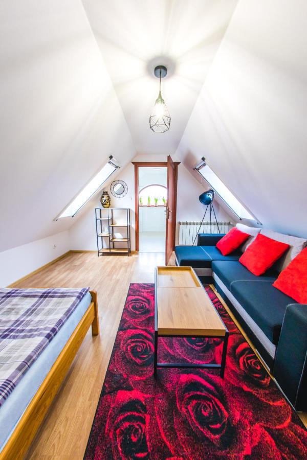 Gosciniec Pod Lipa Apartment Mikołajki Luaran gambar