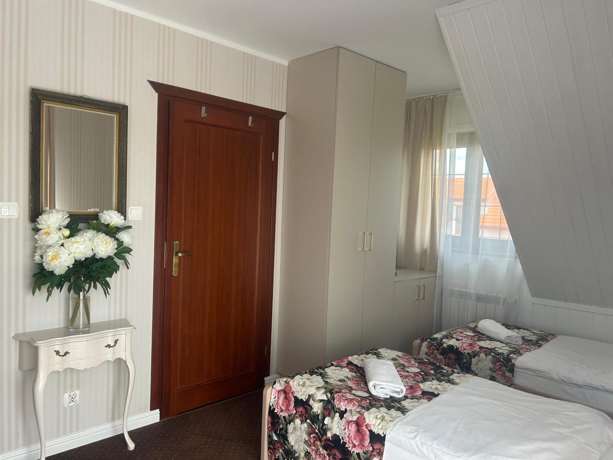 Gosciniec Pod Lipa Apartment Mikołajki Luaran gambar