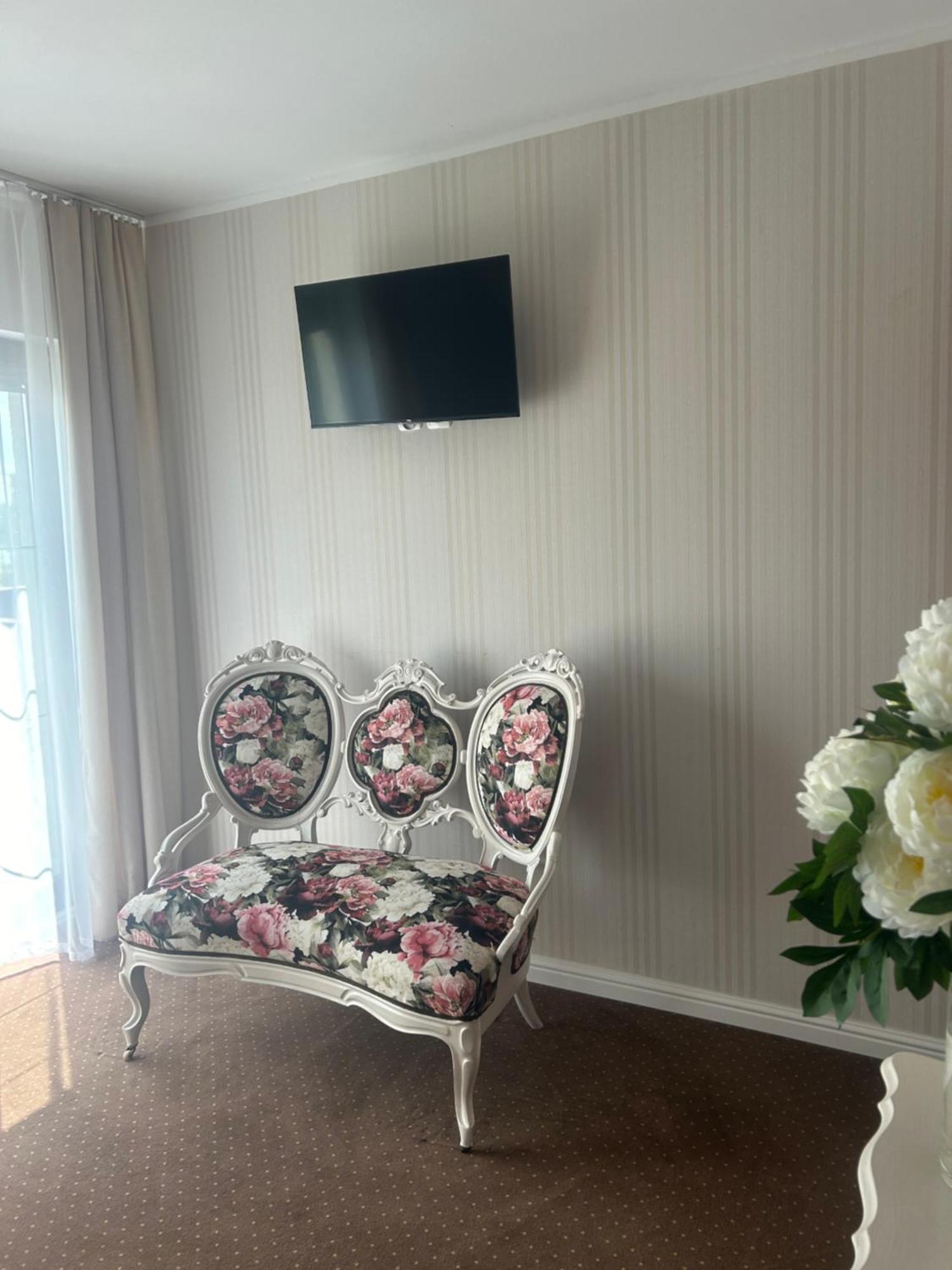 Gosciniec Pod Lipa Apartment Mikołajki Luaran gambar